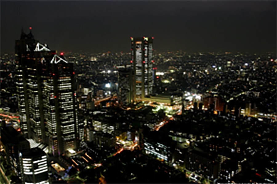 高樓夜景紅光奪目，你可知它們用處不??？